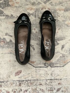 AGL Black Leather Ballet Flats with Patent Toe and Horsebit